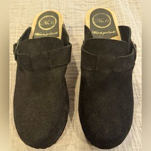 No 6 Black Suede Clogs Sz 39